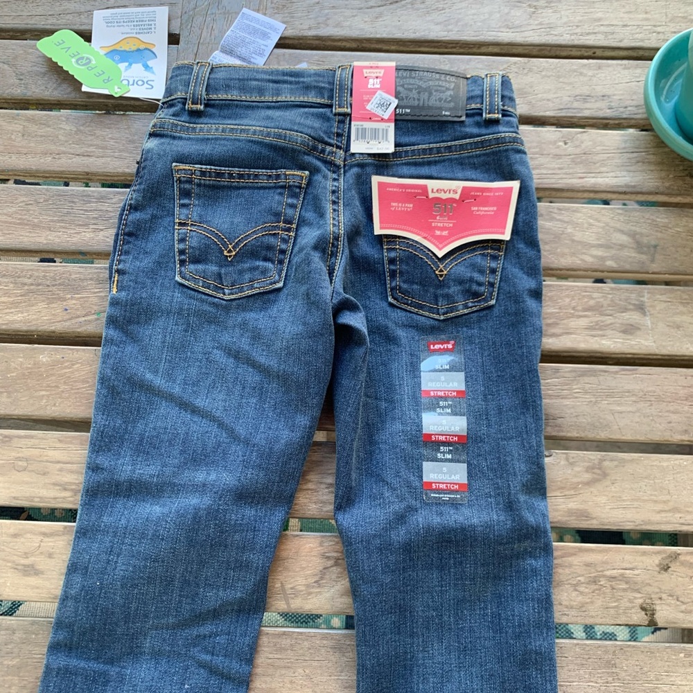 Levi’s orginal, new w tags boys slim fit size 5 reg. Zipper front. Blue wash.